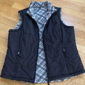 🌸 G. H. Bass & Company Reversible Vest Medium